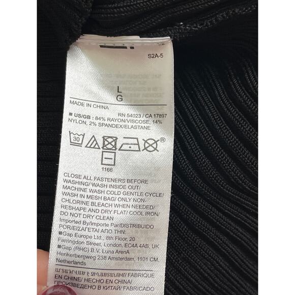 Banana Republic BR ribbed black flare button cuff sleeve sweater, size large - Picture 4 of 11